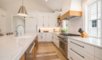 7314 Schoolhouse Dr SE, Ada, MI 49301