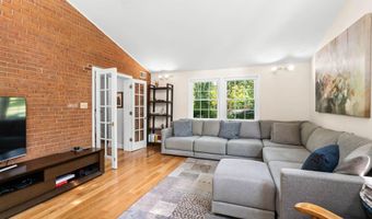 5801 DEVONSHIRE Dr, Bethesda, MD 20816