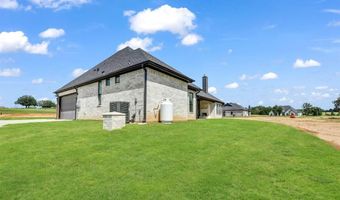 313 Wrangler Ct, Weatherford, TX 76085
