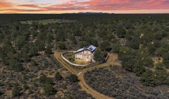 77 North Rd, Carson, NM 87517