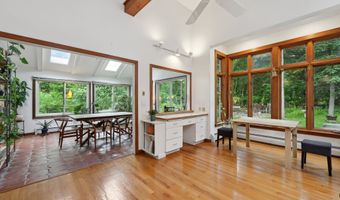 10 Pleasant Point Rd, Branford, CT 06405