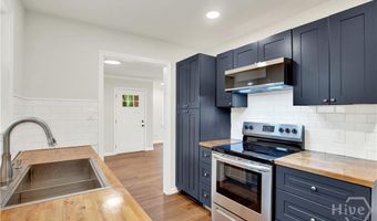 2205 Iowa St, Savannah, GA 31404