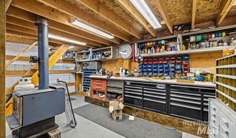 15 Little Donner Dr, Cascade, ID 83611