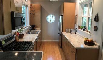 123 Ave L, Apalachicola, FL 32320