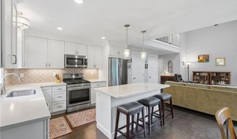 80 Conley Ave 6, Cranston, RI 02921