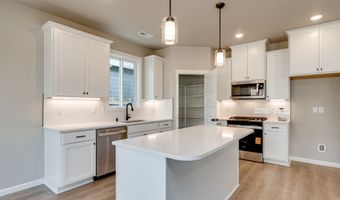 742 NW 28TH St, Battle Ground, WA 98604