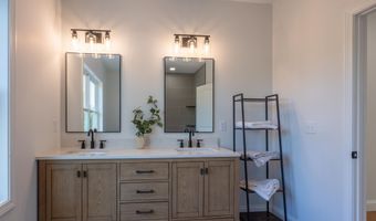 109 Vail Rd, Barnstead, NH 03225