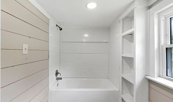 810 Sanders St, Athens, AL 35611
