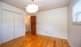 1031 N Maple Rd, Ann Arbor, MI 48103