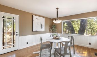 525 Keyes Ave, Angwin, CA 94508