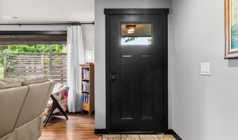 1531 NW 10th St, Bend, OR 97703
