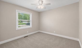 725 N Vista Dr, Algonquin, IL 60102