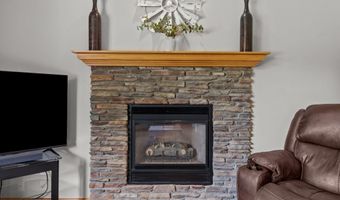 W5982 STRAWFLOWER Drive, Appleton, WI 54915