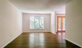 501 Clayworth Dr, Ballwin, MO 63011