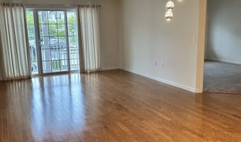 124 Center Meadow Ln 124, Danbury, CT 06810