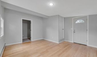 9 Holt St, Amityville, NY 11701