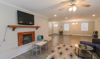 502 Hutchinson Ave, Adel, GA 31620