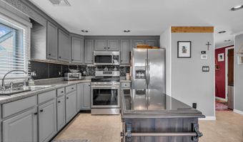 215 Pine Dr, Bayville, NJ 08721