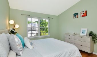 4471 Hillside Ct, Ann Arbor, MI 48105