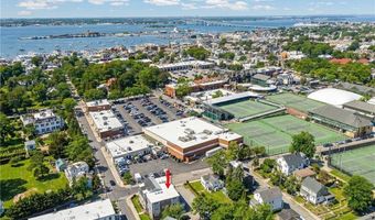 20 E Bowery St 1A, Newport, RI 02840