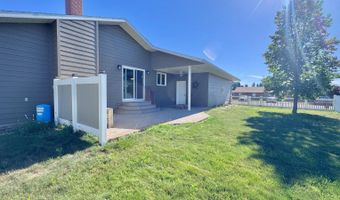 209 10th Ave NW, Bowman, ND 58623