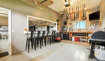 430 Carlyle Dr, North Liberty, IA 52317