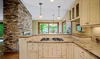 451 Reflection Rd, Apple Valley, MN 55124