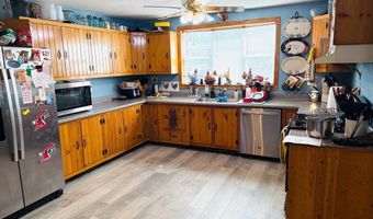 27 Warwick Ave, Athol, MA 01331