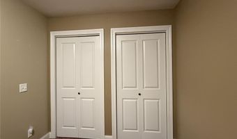 1512 Olive Dr, Aberdeen, SD 57401