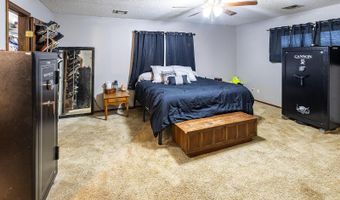 5 Autumn Rd, Arkansas City, KS 67005