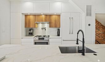 1410 C St NE, Washington, DC 20002