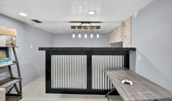 301 13th Ave NW, Altoona, IA 50009