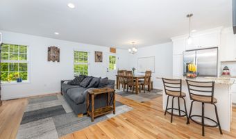 51 Gillette Way 51, Bristol, CT 06010