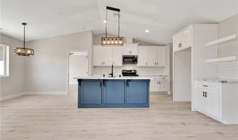 22562 Houston St, Apple Valley, CA 92308