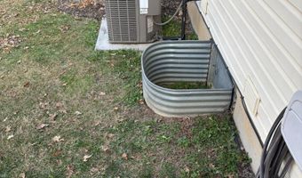 1705 Tyler Ave, Aurora, MO 65605