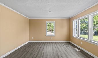 1330 E Hanrahan Rd, Ayden, NC 28513