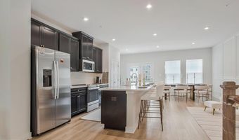 138 SUMMIT POINT Blvd, Bowie, MD 20716