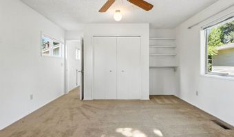 15025 NW Oak Hills Dr, Beaverton, OR 97006