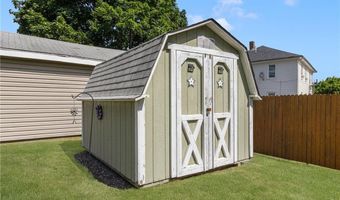 19 Bouvier Ave, Lincoln, RI 02838
