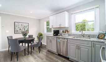 17 Alan Ave, Danbury, CT 06811