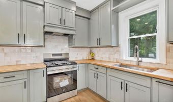 6047 Kennedy Ave, Cincinnati, OH 45213