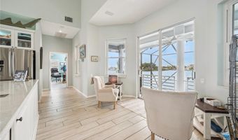 807 CHIPAWAY Dr, Apollo Beach, FL 33572