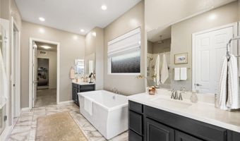 17 Reflection Cove Dr, Henderson, NV 89011