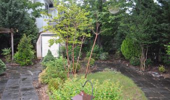 6000 GREENTREE Rd, Bethesda, MD 20817