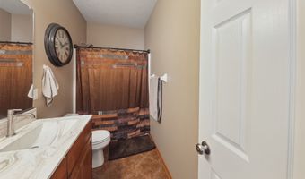 524 Carrie Ln, Altoona, IA 50009