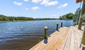 738 Dawson Creek Rd, Arapahoe, NC 28510