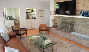220 Lake Shore Dr, Alma, GA 31510