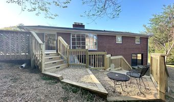 17821 POND Rd, Ashton, MD 20861