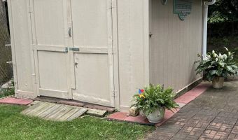 107 E 13 St, Atlantic, IA 50022