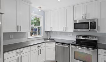 3390 WHIPPLE Ct, Annandale, VA 22003